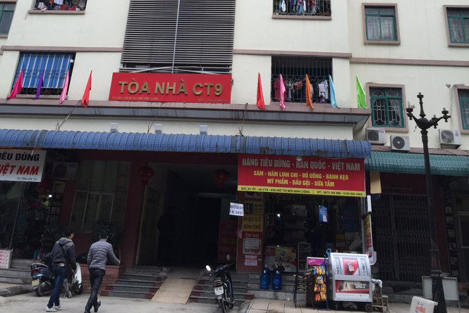 Một số hộ dân chung cư CT9 Định Công, quận Hoàng Mai, HN phát hiện có giun nước trong nước sạch, tuy nhiên, theo tổ dân phố khu nhà, nước nhiễm bẩn là do bể chứa không được thau rửa