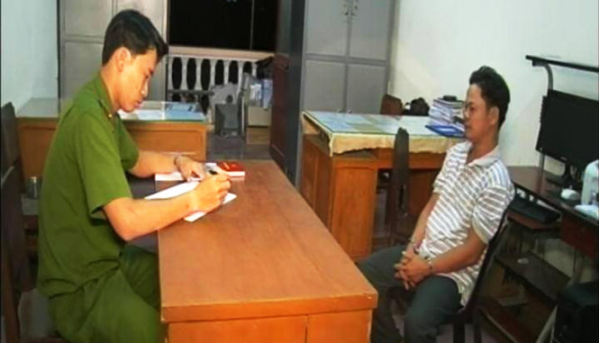 Bùi Văn Thiện tại cơ quan điều tra - Ảnh: Văn Thỉnh