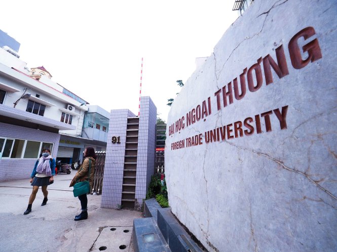 ĐH Ngoại thương, một trường có điểm chuẩn cao hằng năm, vẫn tham gia nhóm tuyển sinh để góp phần giảm tỉ lệ ảo, tạo điều kiện cho các thí sinh trượt trường này có thêm cơ hội vào trường khác - Ảnh: Nguyễn Khánh