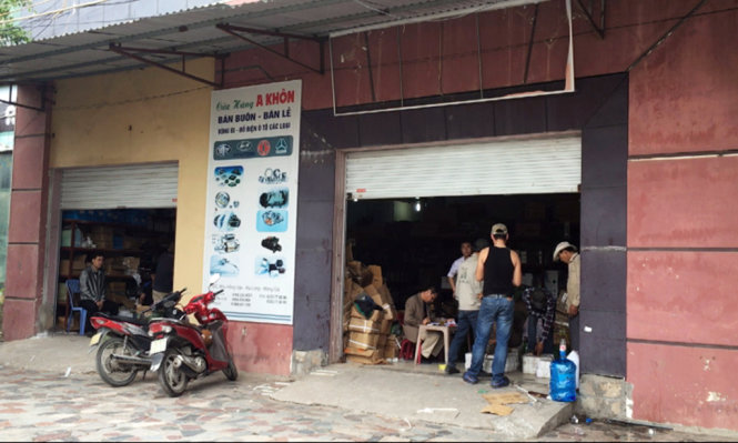 Cửa hàng kinh doanh phụ tùng ô tô lậu