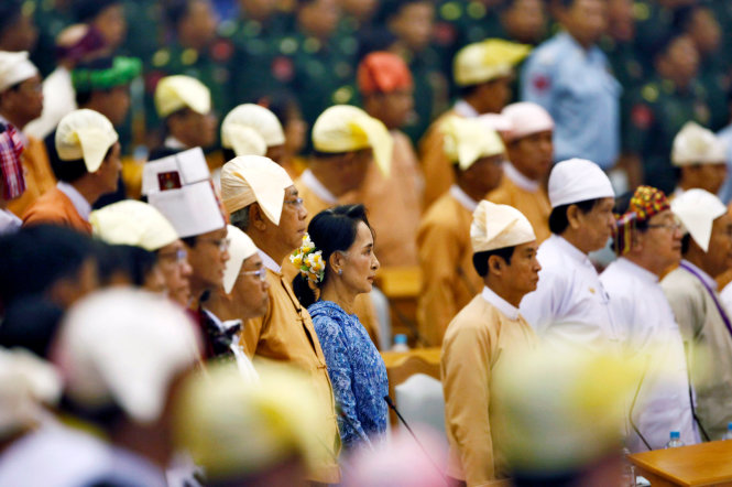 Bà Daw Aung San Suu Kyi tại quốc hội Myanmar - Ảnh: AP