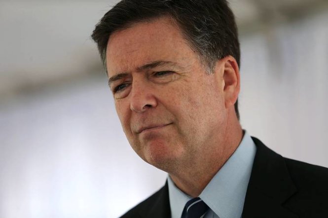 Giám đốc FBI thừa nhận cơ quan này mất hơn 1 triệu USD tiền chi phí để mở khóa chiếc iPhone của nghi phạm xả súng ở California - Ảnh: Wsj