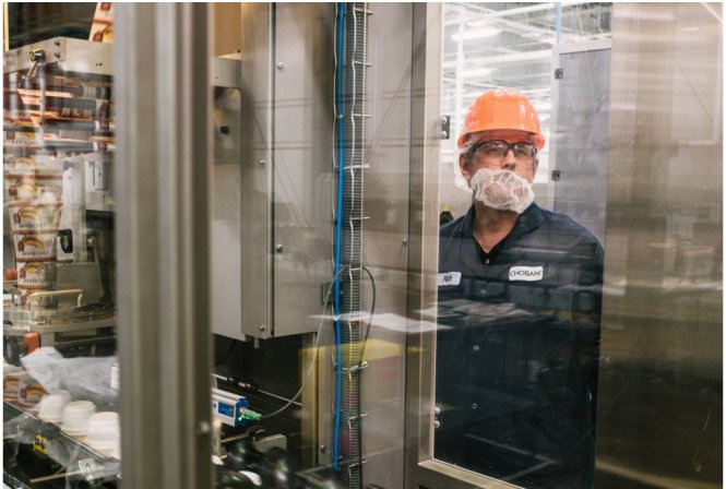 Ông Rich Lake, một nhân viên kỳ cựu của doanh nghiệp sữa chua Chobani của Mỹ - Ảnh: New York Times