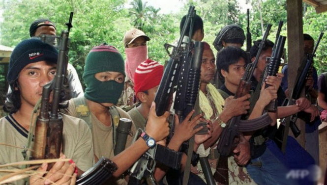 Phiến quân Abu Sayyaf - Ảnh: AFP