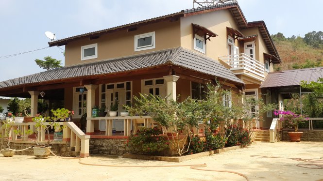 Căn biệt thự chễm chệ nằm giữa rừng! - Ảnh: Ng.Nam