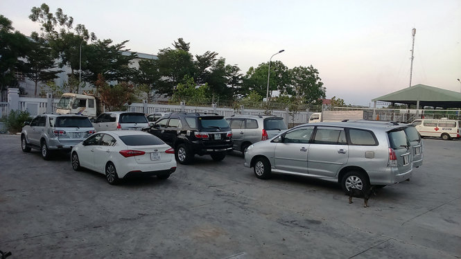Những chiếc xe Huy lừa đảo bị công an thu hồi - Ảnh: Q.Giang - Đ.Hà