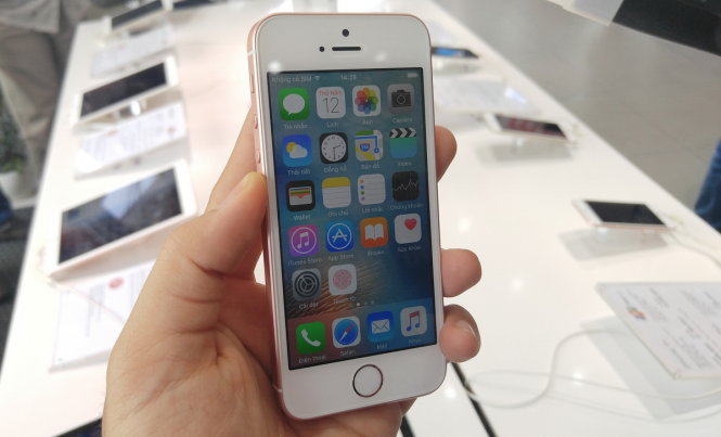 iPhone SE - Ảnh: Phong Vân