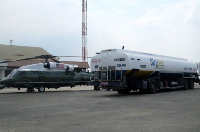 Skypec tra nạp cho Trực thăng Marine One của Tổng Thống Mỹ - Ảnh: H.Đoàn