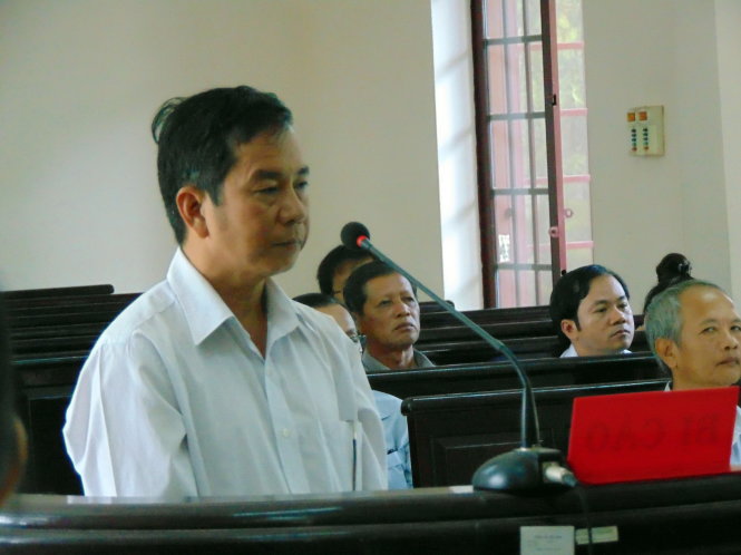 Bị cáo Phạm Văn Minh tại phiên tòa sáng 31-5. Ảnh: Đông Hà.
