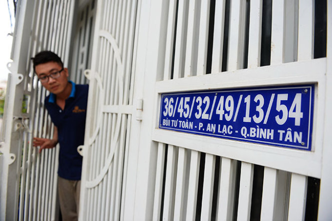 Một số nhà “siêu xuyệt” tại Q.Bình Tân, TP.HCM - Ảnh: Hữu Khoa