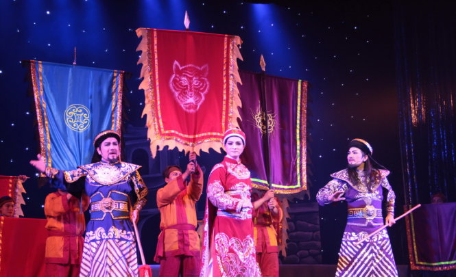 Cảnh trong vở Trung thần - Ảnh: Nguyễn Lộc