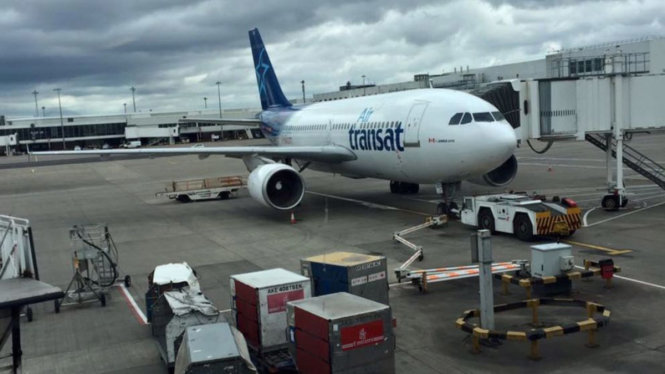 Máy bay của hãng Transat tại sân bay Glasgow - Ảnh: SKY NEWS
