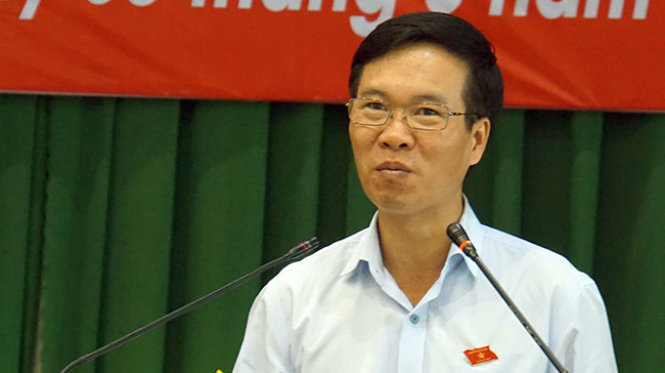 Ông Thưởng thông tin cho cử tri về tình hình đất nước
