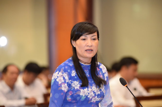 Đại biểu Đoàn Thị Ngọc Cẩm phát biểu tại buổi thảo luận tổ kỳ họp thứ 2 HĐND TP.HCM chiều 3-8 - Ảnh: TỰ TRUNG