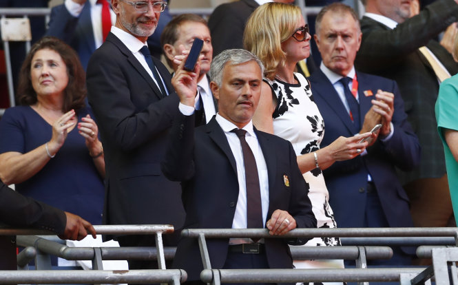 HLV Mourinho cần thêm thời gian để xây dựng M.U. Ảnh: REUTERS