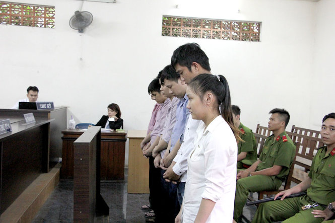 Các bị cáo tại phiên tòa xét xử - Ảnh: MINH BẰNG