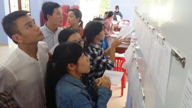 Thí sinh đăng kí xét tuyển tại Ban Khảo thí Đại học Huế (số 02, Lê Lợi, TP Huế). Ảnh: NHẬT LINH