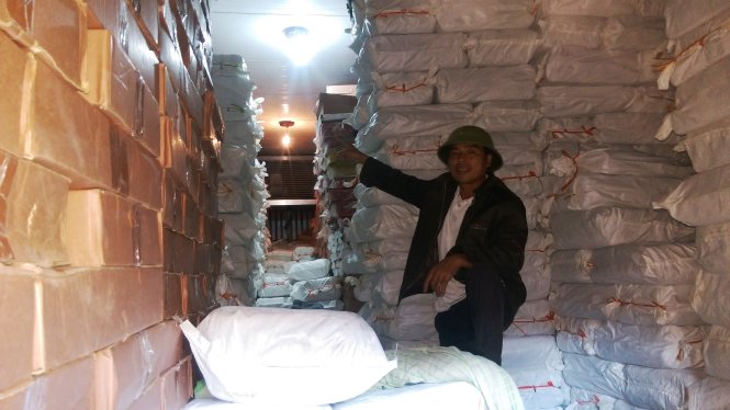 Kho đông lạnh của cơ sở thu mua hải sản Toàn Tứ ở xã Thạch Kim, huyện Lộc Hà, Hà Tĩnh tồn đọng hơn 120 tấn cá. Nhiều chủ cơ sở thu mua khác cũng gặp khó khăn tương tự - Ảnh: VĂN ĐỊNH