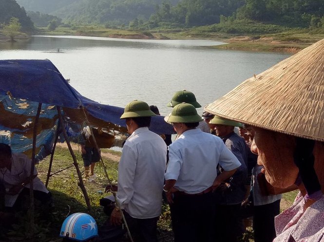 Hiện trường vụ 3 em học sinh ở xã Sơn Lễ chết đuối thương tâm - Ảnh: THẮNG DINH