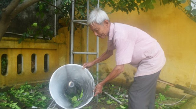 Lại đến loa phát thanh ở khu vực Hội An bị nhiễu sóng Trung Quốc. Ảnh: LÊ TRUNG
