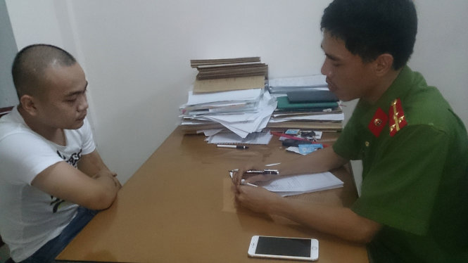 Công an TP.Vinh đang lấy lời khai nghi can Dương Minh Đại - Ảnh: V.TOÀN