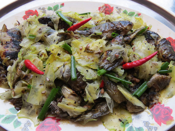 Rô nướng trộn khế chua