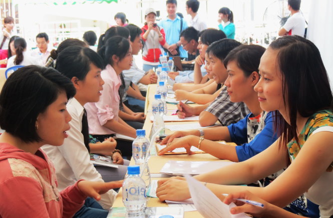 Cung ứng lao động, thông tin thị trường, hỗ trợ thanh niên tìm kiếm việc làm hiệu quả hơn là một trong những điểm mới của các nội dung ký kết đến cuối năm 2017 - Ảnh: Q.L.