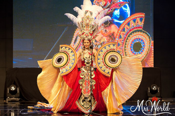 Xuân Thủy trong phần thi Trang phục dân tộc - Ảnh: Mrs World