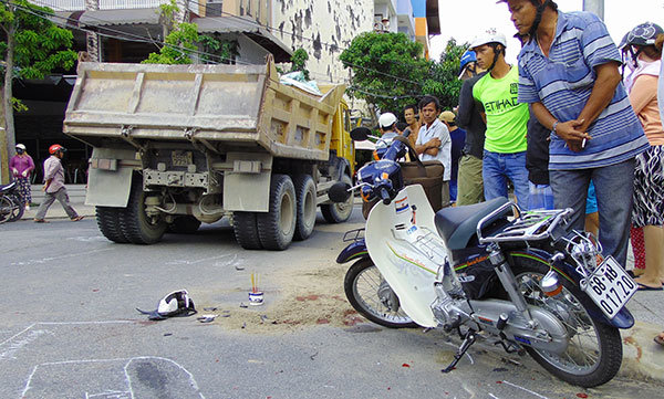Hiện trường vụ tai nạn thương tâm - Ảnh: K.Nam.