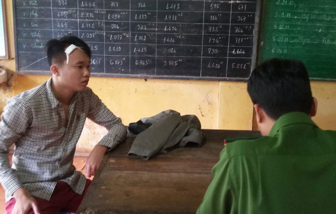 Phan Thanh Phong tại cơ quan công an - Ảnh: HOÀI THƯƠNG