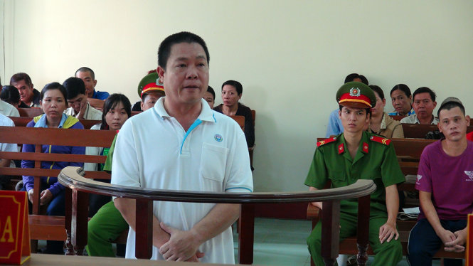 Bị cáo Dũng tại phiên tòa sơ thẩm ngày 23-11