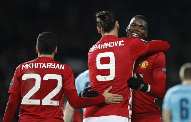 Các cầu thủ M.U ăn mừng bàn thắng vào lưới Feyenoord. Ảnh: REUTERS