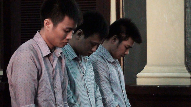 Các bị cáo tại tòa - Ảnh: TUYẾT MAI