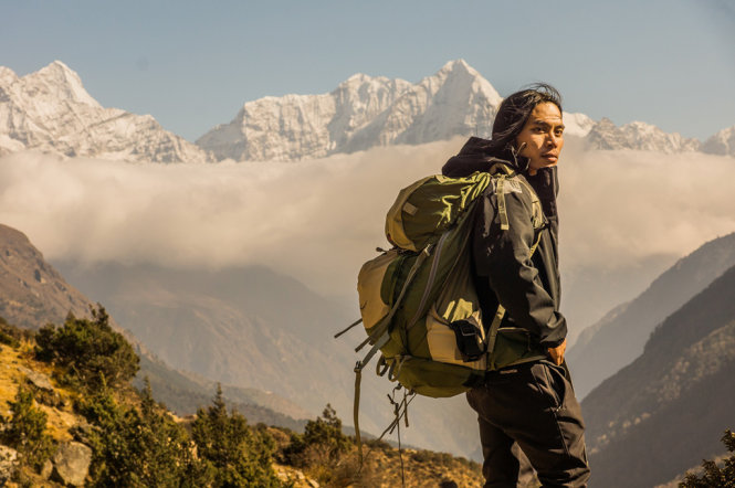Giang Hoàng trên đường đi đến hồ Gokyo vào tháng 10-2015 - Ảnh: G.H.