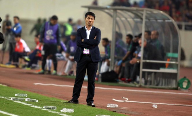 HLV Nguyễn Hữu Thắng trong trận hòa Indonesia 2-2 hôm 7-12 trên sân Mỹ Đình. Ảnh: N.K