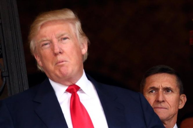 Tổng thống đắc cử Donald Trump đề cử nhà kinh tế Peter Navarro làm người đứng đầu Hội đồng Thương mại Quốc gia Nhà Trắng - Ảnh: Reuters