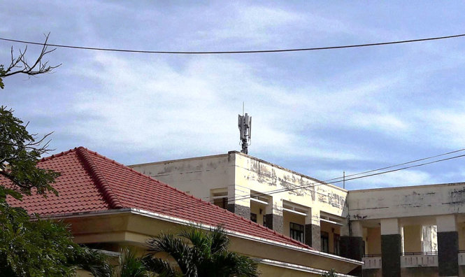 Một trạm BTS của Viettel Bình Thuận được lắp đặt tại TP Phan Thiết - Ảnh: NG.NAM