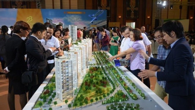 Tìm kiếm dòng vốn trong dân là một giải pháp tốt để giúp thị trường ít chịu tác động một khi nguồn vốn ngân hàng bị siết chặt - Ảnh minh họa: P.U