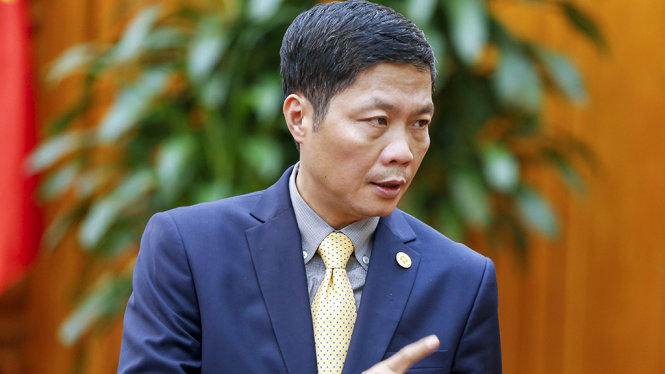 Bộ trưởng Trần Tuấn Anh trả lời câu hỏi của phóng viên tại cuộc họp báo - Ảnh: V.Dũng