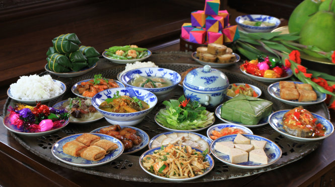 Mâm cỗ miền Trung do nghệ nhân ẩm thực Hồ Thị Hoàng Anh thực hiện - Ảnh N.BÌNH