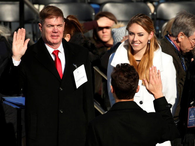 Stand-ins for President-elect Donald Trump and his wife Melania rehearse the swearing-in ceremony portion of the inauguration at the U.S. Capitol in Washington, U.S. January 15, 2017. Army SGM Gregory Lowery and SPC Sara Corry are the stand-ins for the Trumps.
