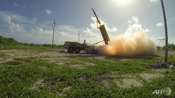 Mỹ và Hàn Quốc đã đồng ý triển khai hệ thống THAAD tại Hàn Quốc để chống lại các mối đe dọa từ Triều Tiên - Ảnh: AFP