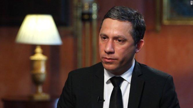 Người thổi còi bê bối hộ chiếu Venezuela Misael Lopez - Ảnh: CNN