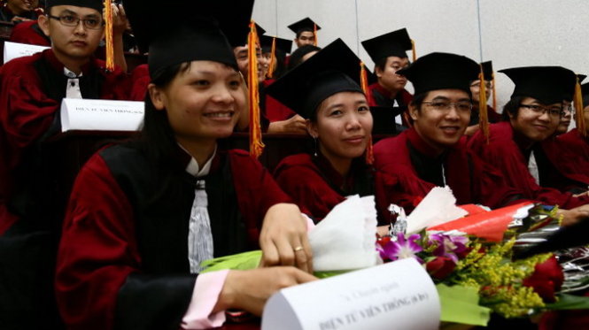 Các tân tiến sĩ Trường ĐH Khoa học tự nhiên (ĐHQG TP.HCM) trong ngày nhận bằng tốt nghiệp - Ảnh: NHƯ HÙNG