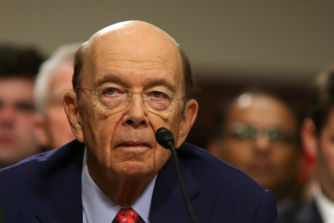 Tỉ phú Wilbur Ross trong buổi điều trần tại Quốc hội Mỹ ngày 18-1 - Ảnh: Reuters