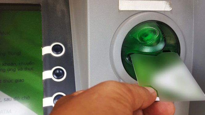 Cơ quan công an khuyến cáo người dân không chuyển tiền theo yêu cầu của người lạ - Ảnh: K.Nam.