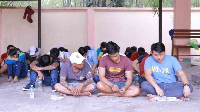 Các đối tượng tham gia cuộc hỗn chiến bị bắt giữ - Ảnh: CTV