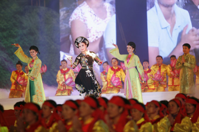 Tái hiện thực hành tín ngưỡng thờ Mẫu - di sản văn hoá phi vật thể của nhân loại - Ảnh: Nam Trần