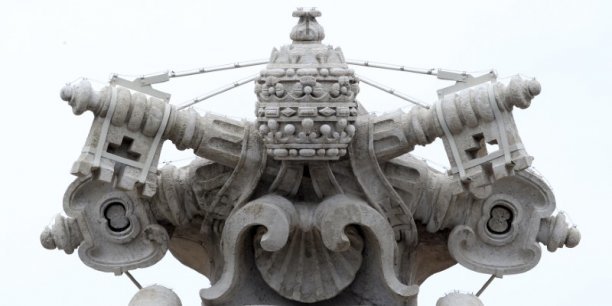 Một biểu tượng ở Vatican - Ảnh: Reuters