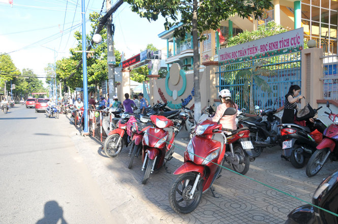 Theo ông Trần Văn Bon – giám đốc Sở Giao thông vận tải Tiền Giang, tuyến đường Rạch Gầm hiện hữu khá hẹp, thường xảy ra ùn ứ nên cần phải cải tạo, mở rộng - Ảnh: THANH TÚ